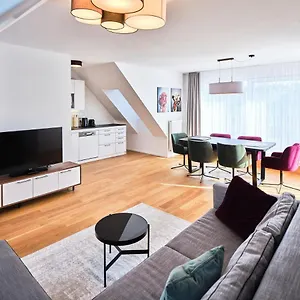 Myfavorit - Spacious Next To Puplic Transport U1 Direct Connection To Citycenter Apartmán Vídeň