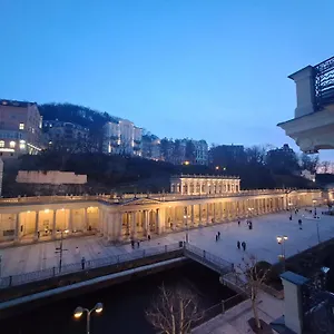 Stubsi With Colonnade View Apartmán Karlovy Vary