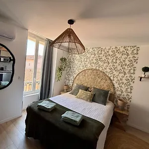 - Le 102 , Roanne France